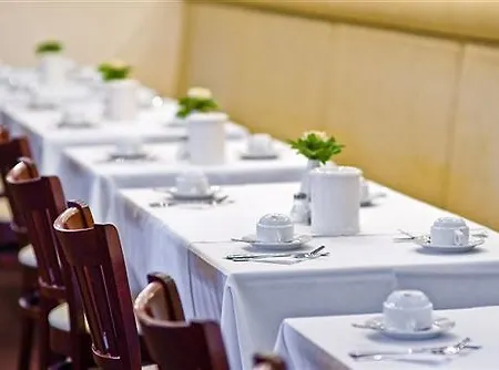 Отель Delta Am Potsdamer Platz 3*