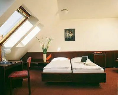 Delta Am Potsdamer Platz Hotell 3*