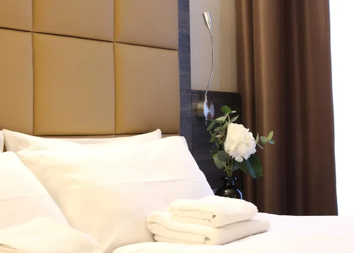 Delta Am Potsdamer Platz 3*