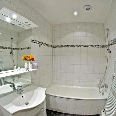 Delta Am Potsdamer Platz מלון 3*